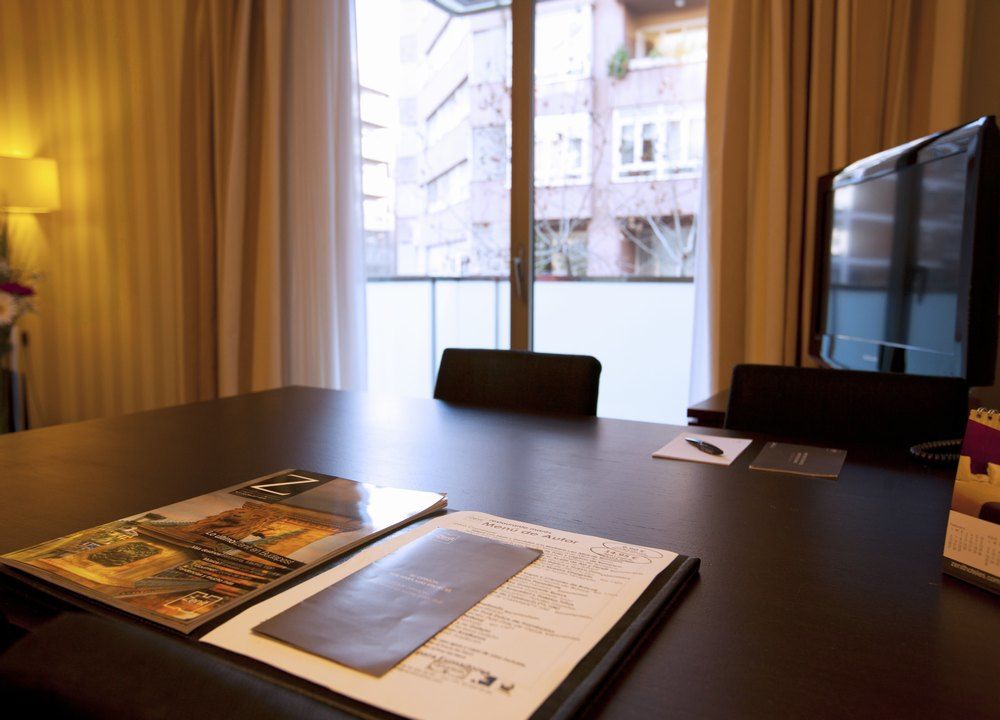 Hotel Zenit Borrell 4*