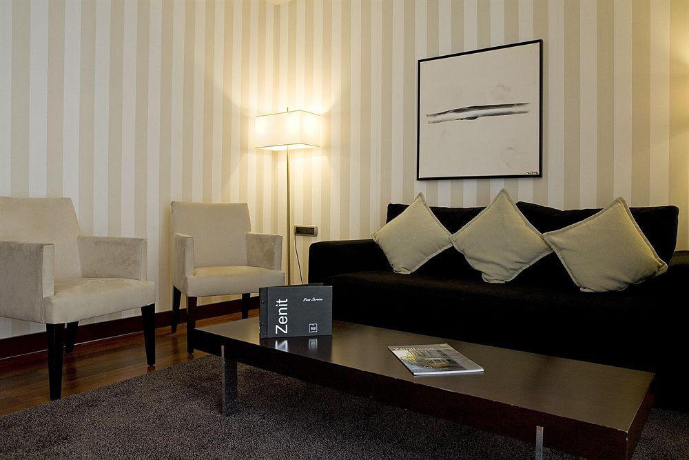 Hotel Zenit Borrell 4*